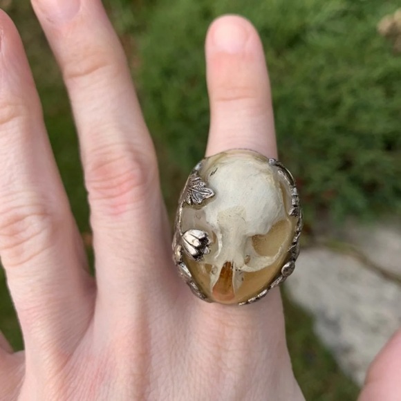 Evil Pawn Jewelry Jewelry - Snow Dregon Ring W/Cemetery Flowers